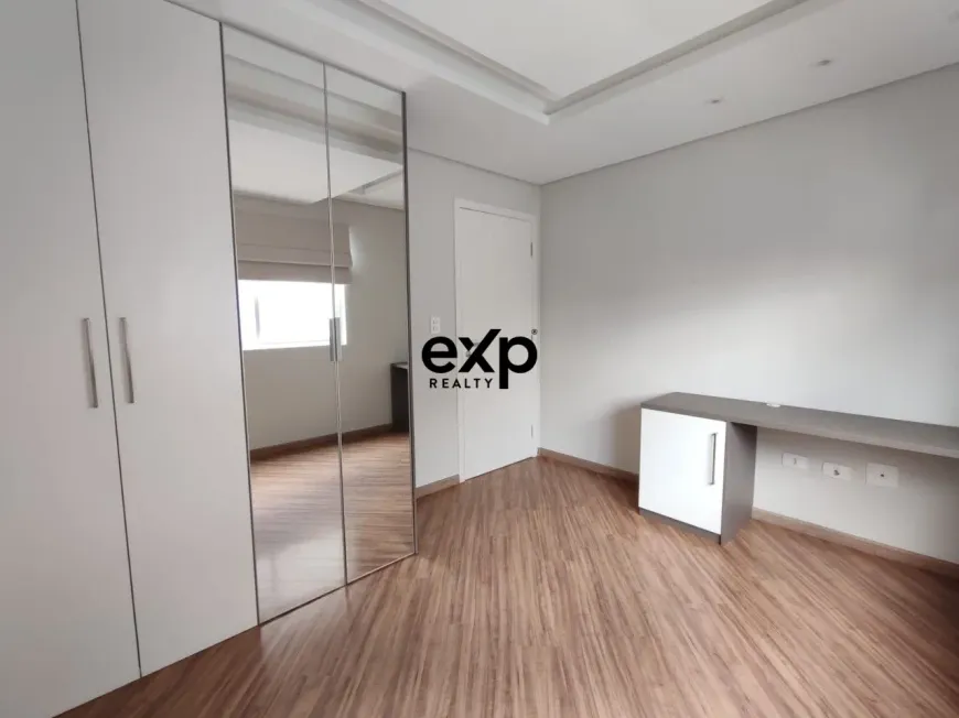 Sobrado com 3 Quartos e 3 banheiros à Venda, 133 m² por R$ 765.000 - 2