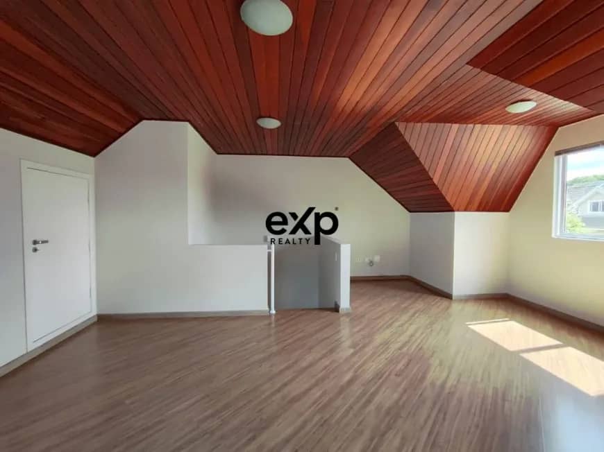 Sobrado com 3 Quartos e 3 banheiros à Venda, 133 m² por R$ 765.000 - 3